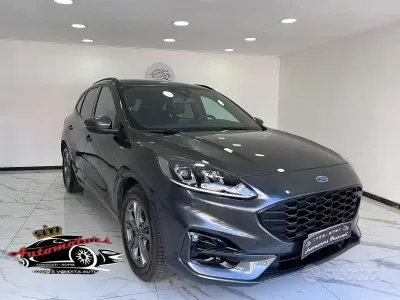Usata Ford Kuga ST-Line X 120 CV (88 kW) 2022 Grigio SUV