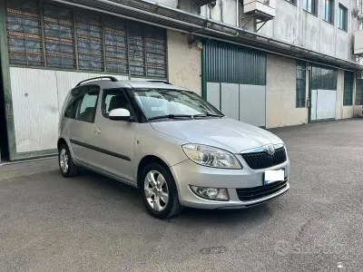 Usata Skoda Roomster Comfort 105 CV (77 kW) 2011 Grigio Monovolume