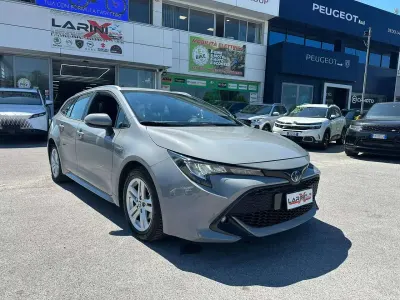 Usata Toyota Corolla Business Edition 98 CV (72 kW) 2021 Argento Station wagon