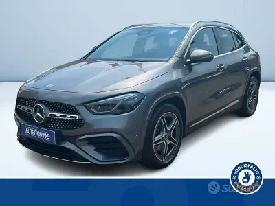 Usata Mercedes GLA200 AMG line 150 CV (110 kW) 2025 Grigio SUV