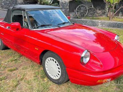 Usata Alfa Romeo Spider 106 CV (77 kW) 1990 Rosso Cabrio
