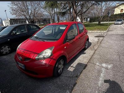 Usata Toyota Aygo 2007 Rosso Utilitaria