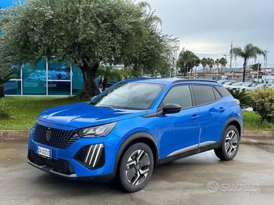 Usata Peugeot 2008 Allure 131 CV (96 kW) 2024 Blu SUV