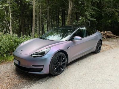 usata Tesla Model 3 SR+ Deep Blue Metallic