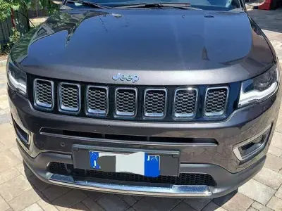 Usata Jeep Compass Limited 140 CV (102 kW) 2020 Grigio SUV