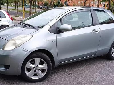 Usata Toyota Yaris 90 CV (66 kW) 2006 Berlina
