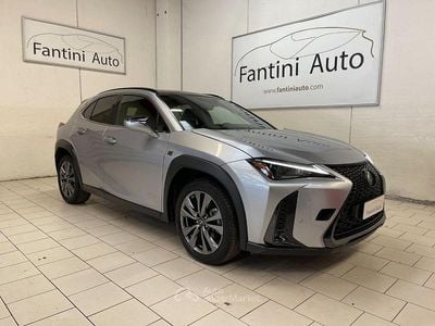 Usata Lexus UX Sport Line 152 CV (111 kW) 2024 Argento SUV