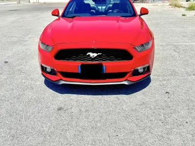 Usata Ford Mustang 290 CV (213 kW) 2018 Rosso