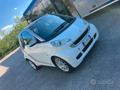 Usata Smart ForTwo Coupé 71 CV (52 kW) 2011 Bianco Coupé