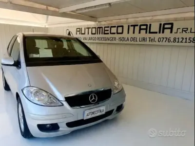 Usado Mercedes A160 95 CV (69 kW) 2010 Gris Berlina