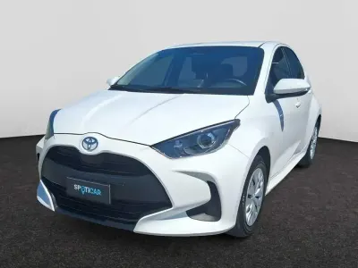 Usata Toyota Yaris Active 90 CV (66 kW) 2024 Bianco Utilitaria