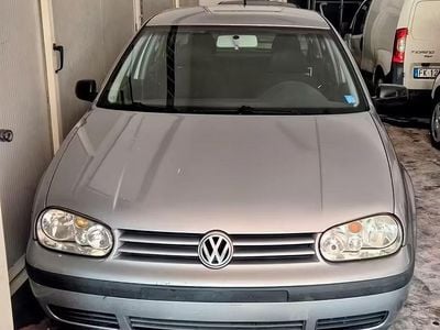 Usata VW Golf IV 101 CV (74 kW) 2004 Grigio Berlina