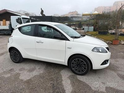 Usata Lancia Ypsilon Gold 69 CV (50 kW) 2023 Utilitaria