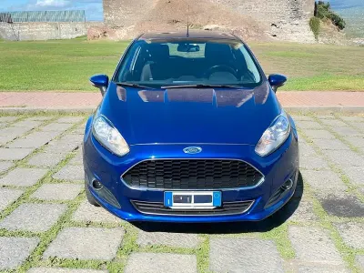Usado Ford Fiesta 75 HP (55 kW) 2016 Azul Citadino