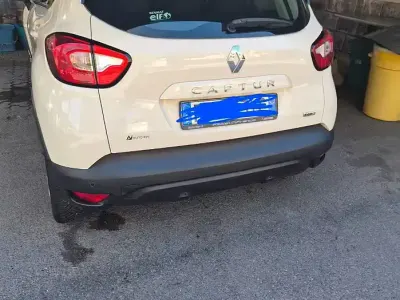 Usata Renault Captur 110 CV (80 kW) 2017 Giallo SUV