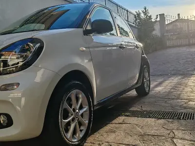 Usata Smart ForFour 71 CV (52 kW) 2018 Bianco Utilitaria