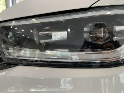 Usata VW T-Roc R-line 150 CV (110 kW) 2022 Bianco SUV