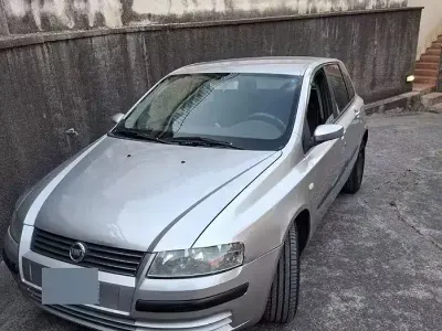 Usata Fiat Stilo 116 CV (85 kW) 2003 Grigio Berlina