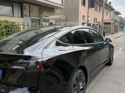 Usata Tesla Model 3 Performance 155 kW (211 CV) 2022 Nero Berlina