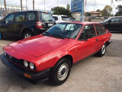 Usata Alfa Romeo GTV 130 CV (95 kW) 1982 Rosso Coupé