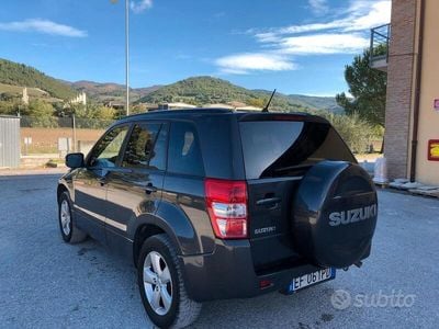Usata Suzuki Grand Vitara 130 CV (95 kW) 2011 Grigio SUV