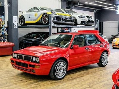 Usata Lancia Delta 211 CV (155 kW) 1994 Utilitaria