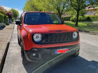 Usata Jeep Renegade Limited 140 CV (102 kW) 2017 SUV