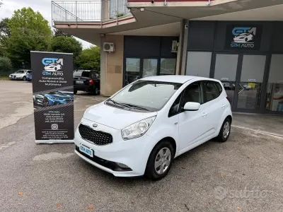 Usata Kia Venga 90 CV (66 kW) 2018 Bianco Utilitaria