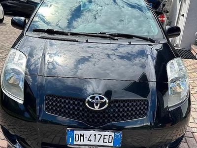 Usata Toyota Yaris 69 CV (50 kW) 2007 Nero Utilitaria