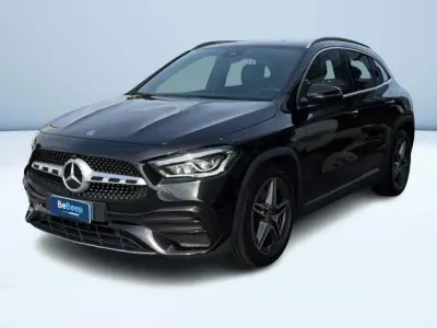 Usata Mercedes GLA200 Premium 150 CV (110 kW) 2022 Nero SUV