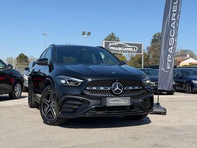 Usata Mercedes GLA200 150 CV (110 kW) 2025 Nero metallizzato SUV