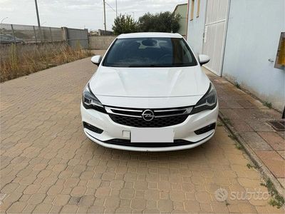 Bianco Usata 2016 Opel Astra Innovation Berlina | 8000 € (Buon prezzo)