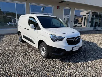 Usata Opel Combo 102 CV (75 kW) 2019 Bianco Monovolume