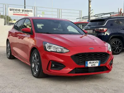 Usata Ford Focus ST-Line 125 CV (91 kW) 2021 Rosso Berlina