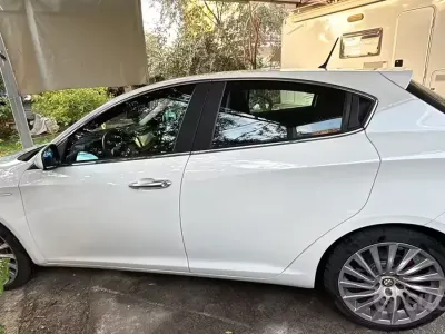 Usata Alfa Romeo Giulietta 109 CV (80 kW) 2011 Bianco Utilitaria