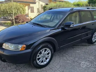 Usata Volvo XC70 Summum 185 CV (136 kW) 2006 Nero Station wagon
