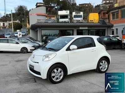 Toyota iQ