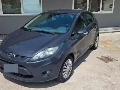 Usata Ford Fiesta 97 CV (71 kW) 2011 Nero Berlina