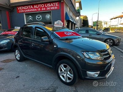 Usata Dacia Sandero 89 CV (65 kW) 2017 Grigio Berlina