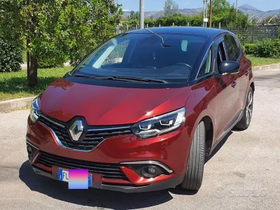 Usata Renault Scénic 140 CV (102 kW) 2018 Rosso Monovolume