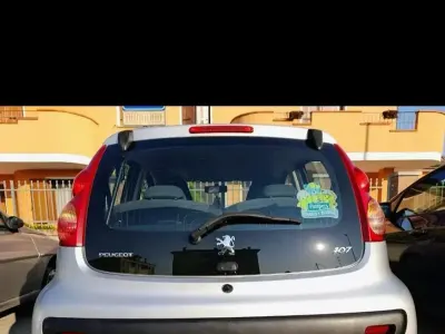 Usata Peugeot 107 54 CV (39 kW) 2007 Utilitaria