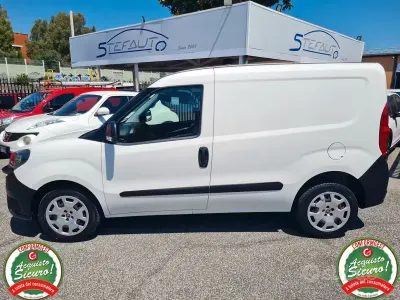 Usata Fiat Doblò 120 CV (88 kW) 2020 Bianco Monovolume