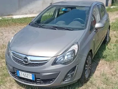 Usata Opel Corsa 86 CV (63 kW) 2014 Grigio Utilitaria