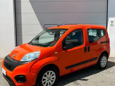 Usata Fiat Qubo Trekking 80 CV (58 kW) 2017 Arancione Monovolume