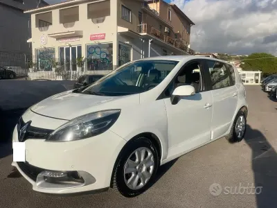 Usata Renault Scénic XMOD 110 CV (80 kW) 2014 Bianco Monovolume