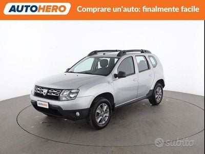 Usata Dacia Duster Lauréate 110 CV (80 kW) 2017 Grigio SUV