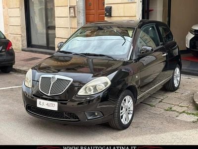 Usata Lancia Ypsilon 74 CV (54 kW) 2011 Nero Utilitaria