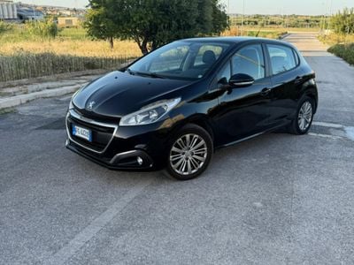 Usata Peugeot 208 82 CV (60 kW) 2016 Nero Utilitaria