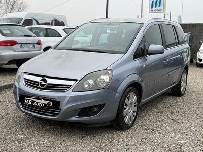 Grigio Usata 2011 Opel Zafira Monovolume | 2900 € (Super prezzo)