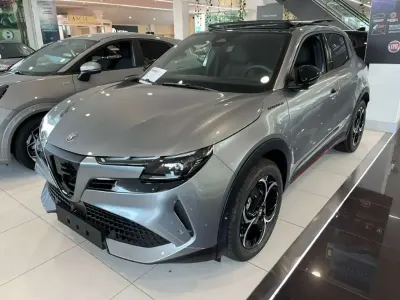 Nuova Alfa Romeo GT Junior Edizione Speciale 136 CV (100 kW) 2026 Grigio SUV